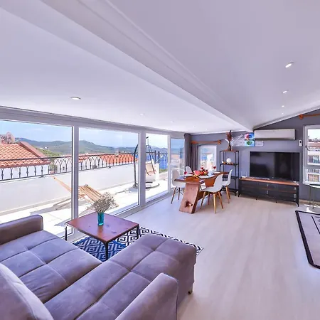 Goekyuezue Apartment