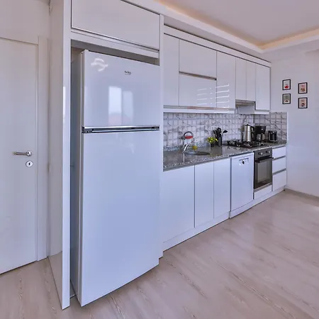 Goekyuezue Apartment