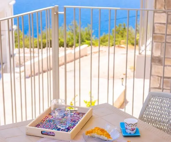 Апартаменты Goekyuezue *